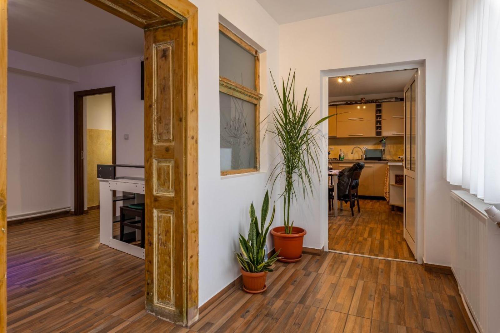 Hotel Happy Nest Luna de Sus  Exterior foto